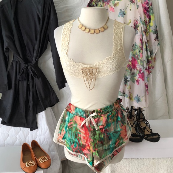 Victoria's Secret Other - NO OFFERS JUST HIT BUY 🍓camo short set